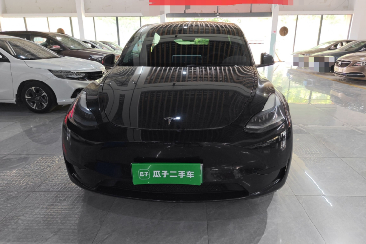 Tesla Model Y 2022 car image #3