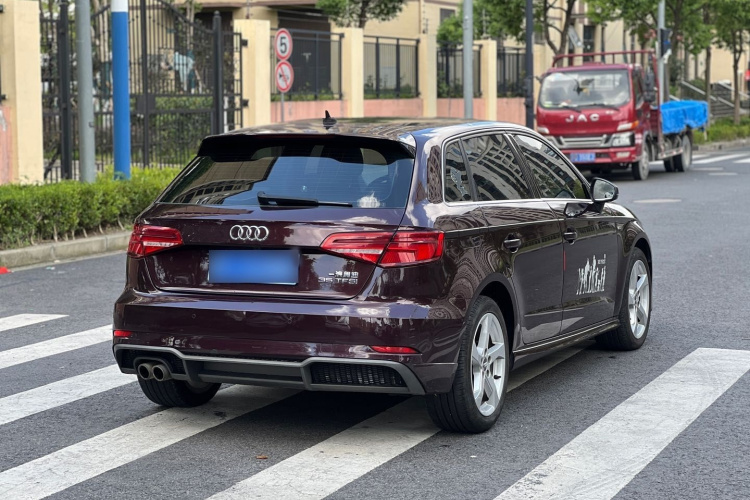 Audi A3 2019 car image #6