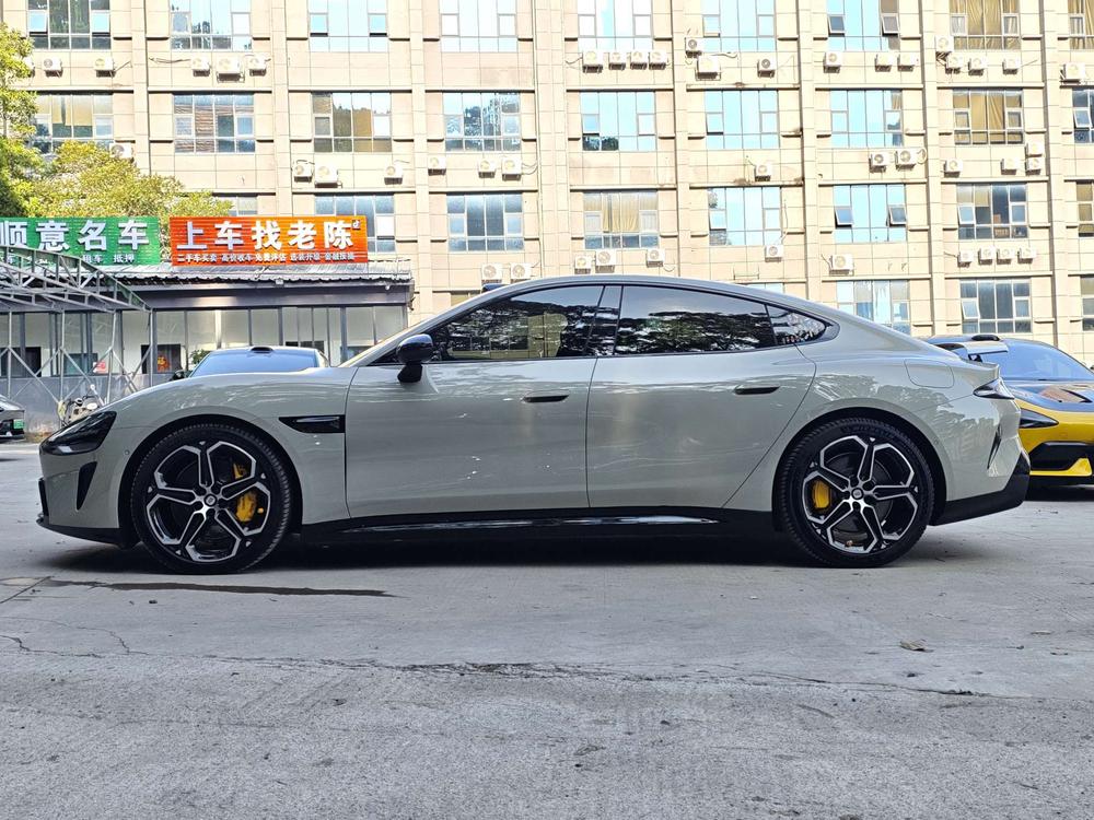 MI SU7 2024 car image #4