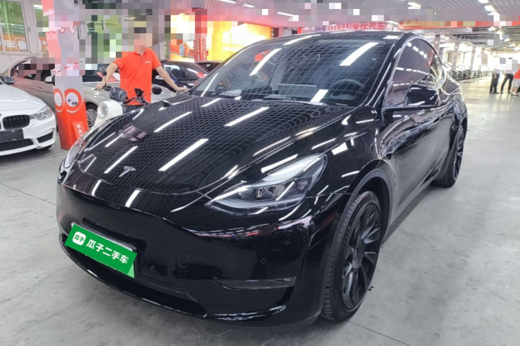 Tesla Model Y 2021 immagine di auto #2