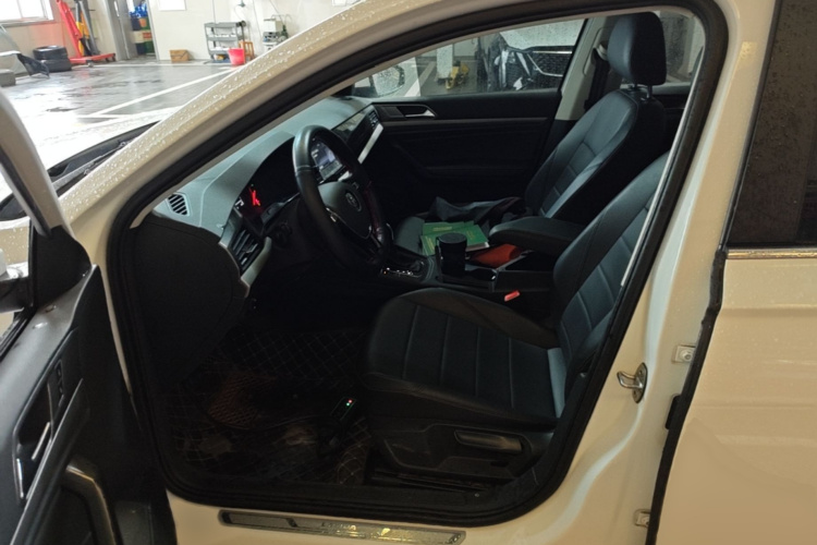 Volkswagen Lavida 2019 #16 Volkswagen Lavida 2019 car image #16