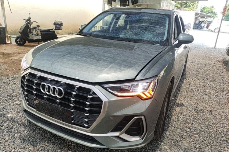 Audi Q3 2021 #2 Audi Q3 2021 صورة سيارة #2