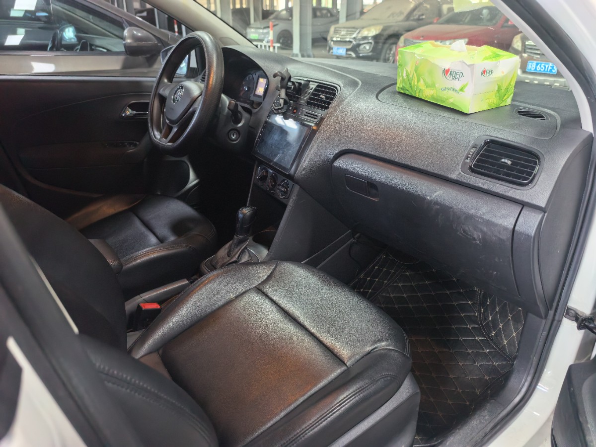 Volkswagen Polo 2019 car image #8