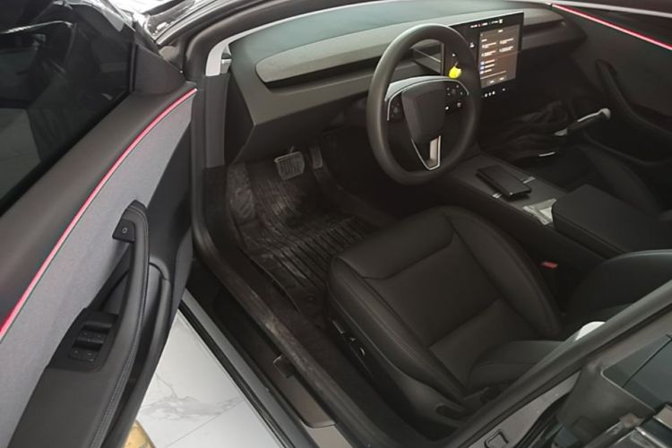 Tesla Model 3 2024 #16 Tesla Model 3 2024 car image #16