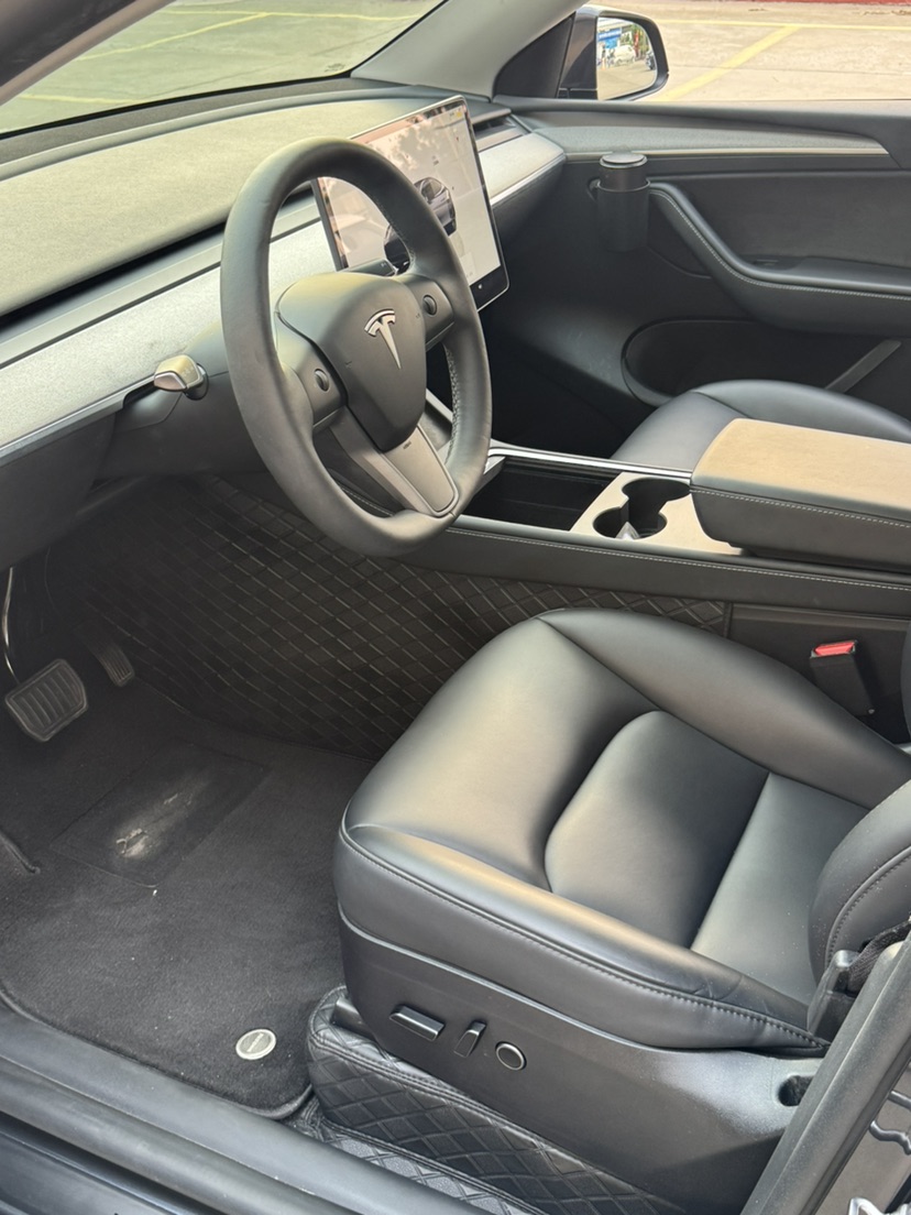 Tesla Model Y 2024 car image #4