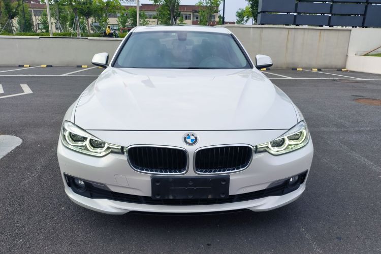 BMW 3 Series 2017 #3 BMW 3 Series 2017 car image #3