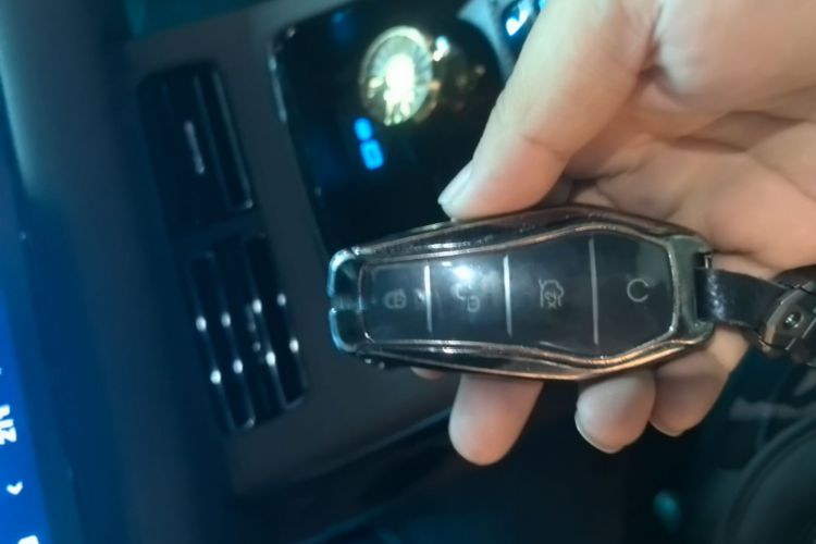 BYD Han 2024 car image #9