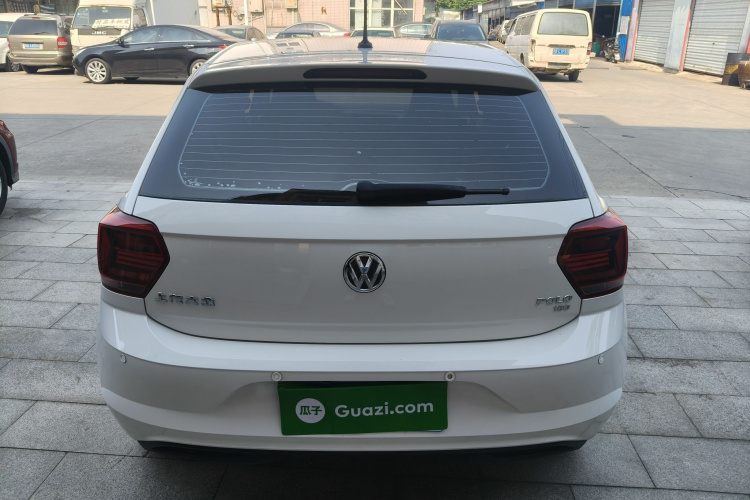 Volkswagen Polo 2021 car image #9