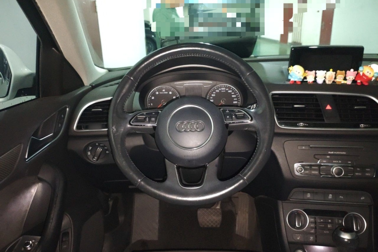 Audi Q3 2018 immagine di auto #15