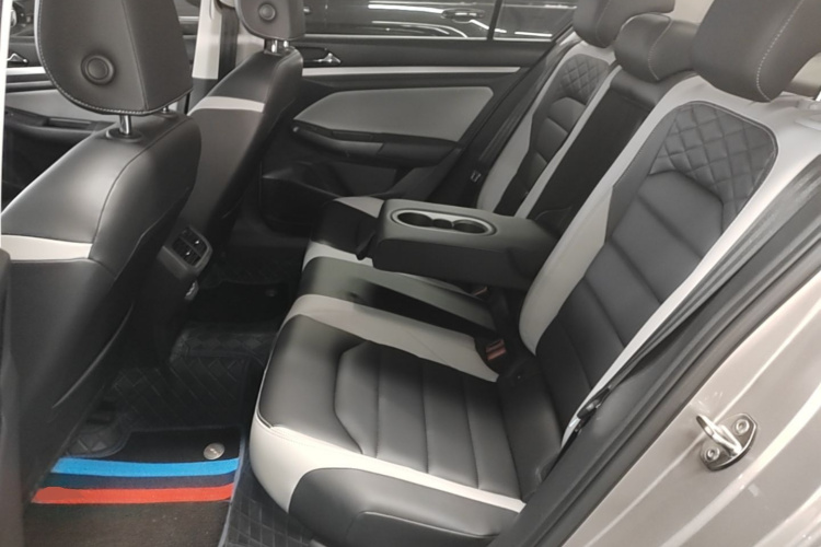 Volkswagen Bora 2023 car image #13