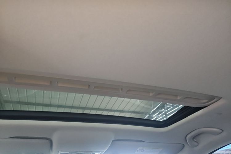 Volkswagen Santana 2017 car image #18