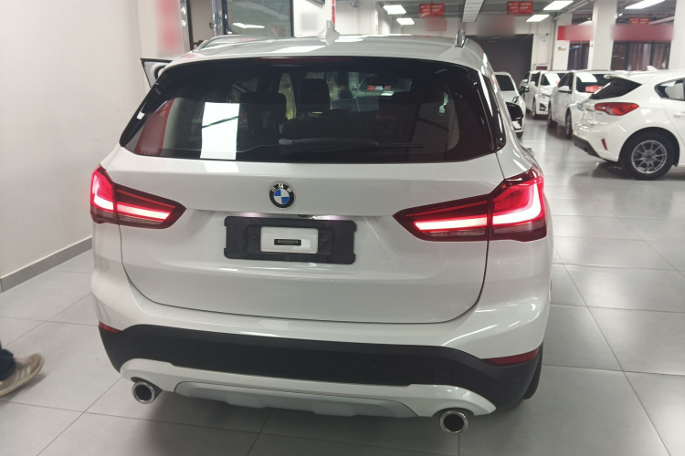 BMW X1 2021 #7 BMW X1 2021 صورة سيارة #7