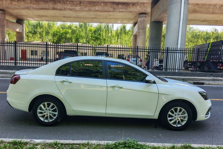 GEELY Emgrand 2020 immagine di auto #5