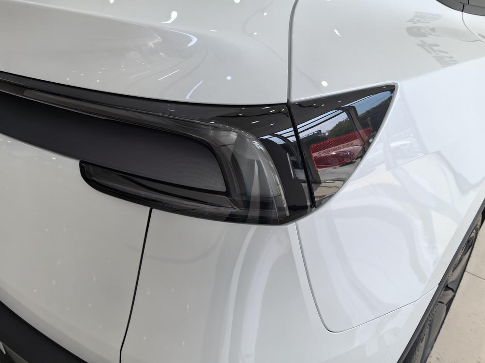 Tesla Model Y 2026 #9 Tesla Model Y 2026 immagine di auto #9