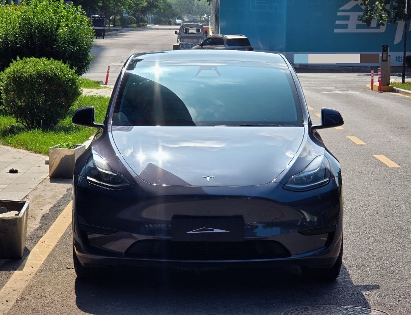 Tesla Model Y 2022 #3 Tesla Model Y 2022 car image #3