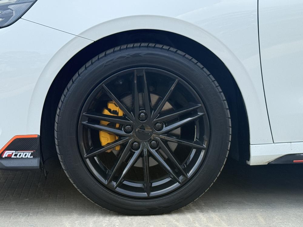 GEELY Binray 2022 car image #12