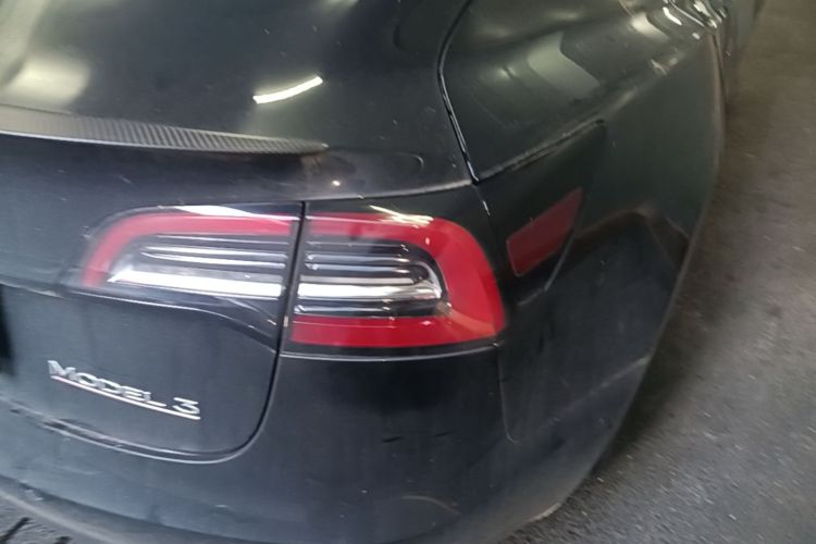 Tesla Model 3 2022 car image #8