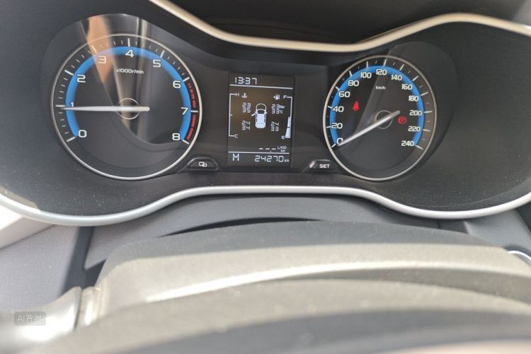 GEELY Emgrand 2020 car image #14