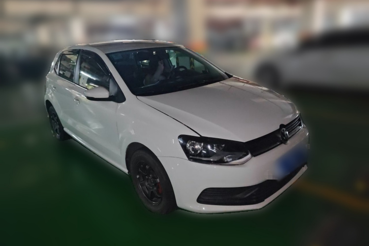 Volkswagen Polo 2016 car image #4