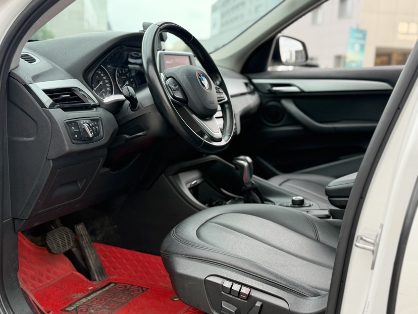 BMW X1 2018 car image #3