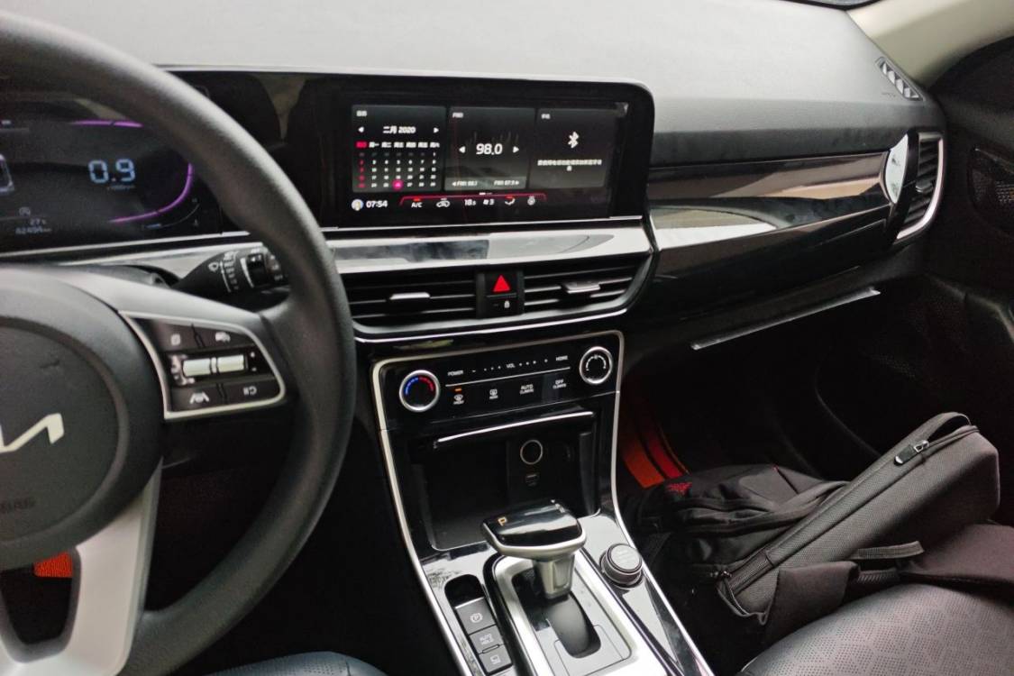 Kia Seltos 2023 صورة سيارة #28