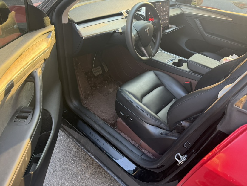 Tesla Model Y 2023 imagen de coche #5