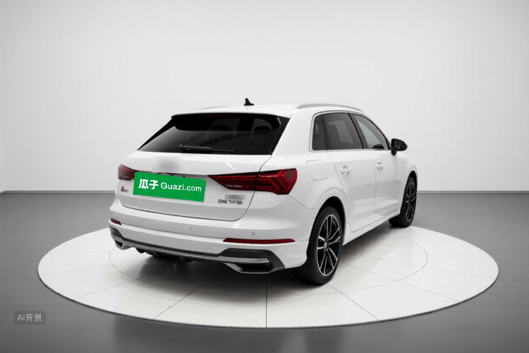 Audi Q3 2020 car image #7