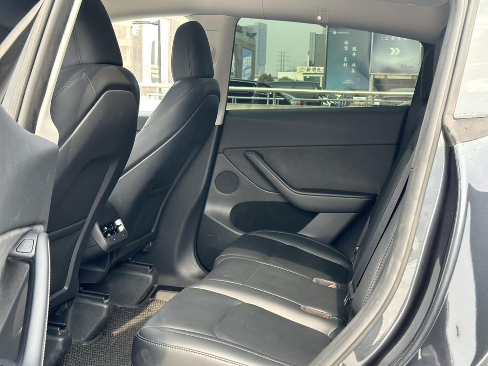 Tesla Model Y 2024 #15 Tesla Model Y 2024 car image #15