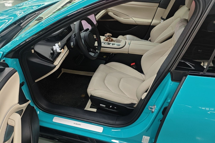 MI SU7 2025 car image #16