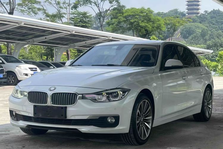 BMW 3 Series 2019 car image #2
