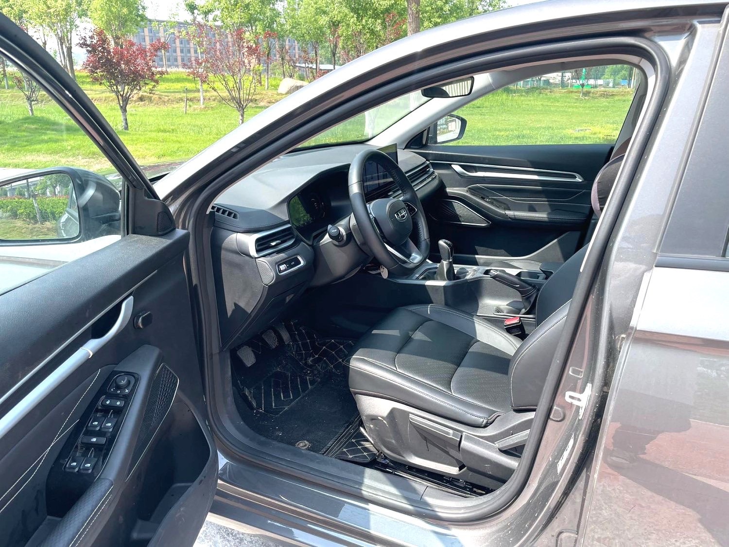 GEELY Emgrand 2023 immagine di auto #7