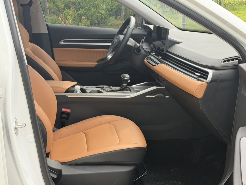 GEELY Emgrand 2024 car image #8