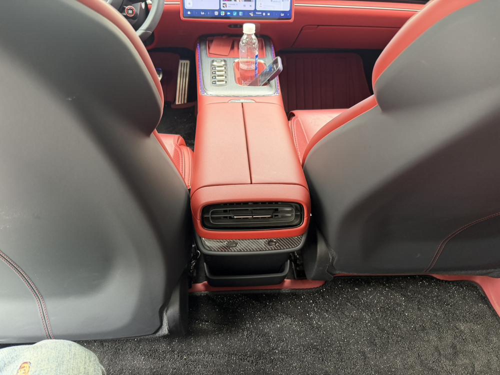 MI SU7 2024 car image #8