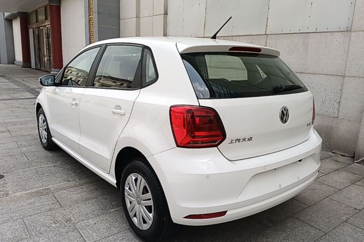 Volkswagen Polo 2017 car image #7