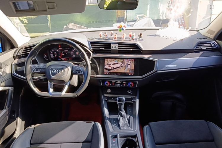 Audi Q3 2020 #11 Audi Q3 2020 car image #11