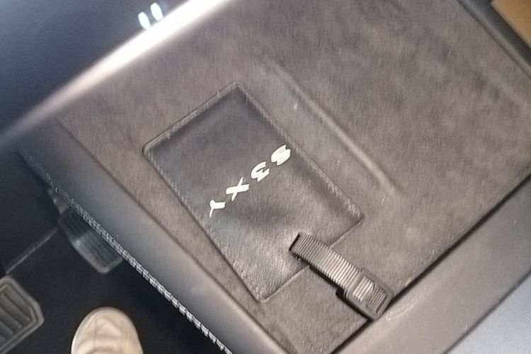 Tesla Model 3 2024 car image #9