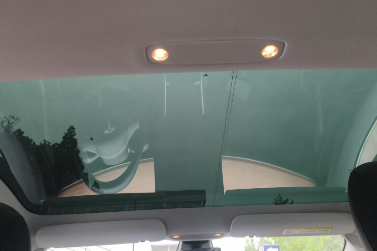 Tesla Model 3 2020 car image #18
