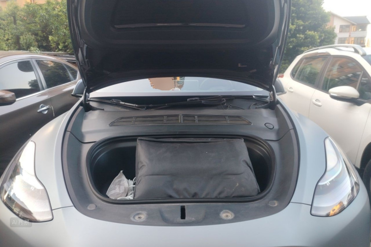 Tesla Model Y 2023 #22 Tesla Model Y 2023 car image #22