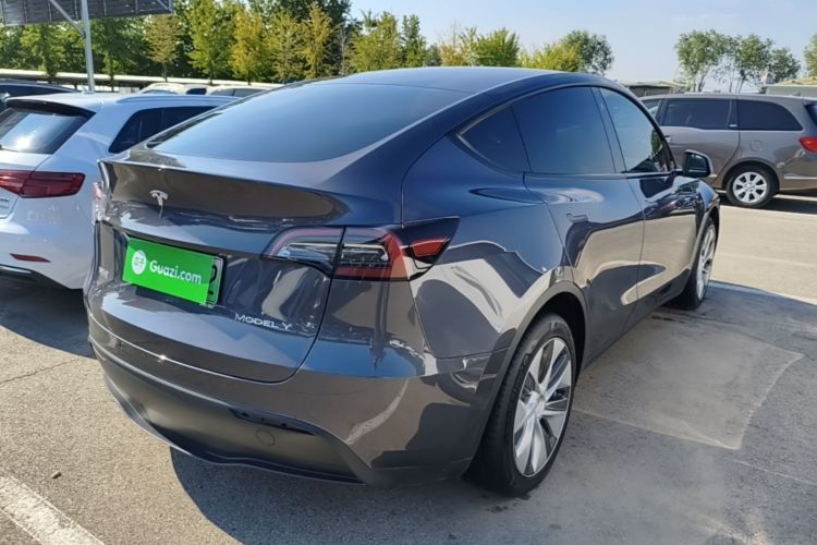 Tesla Model Y 2022 #7 Tesla Model Y 2022 car image #7
