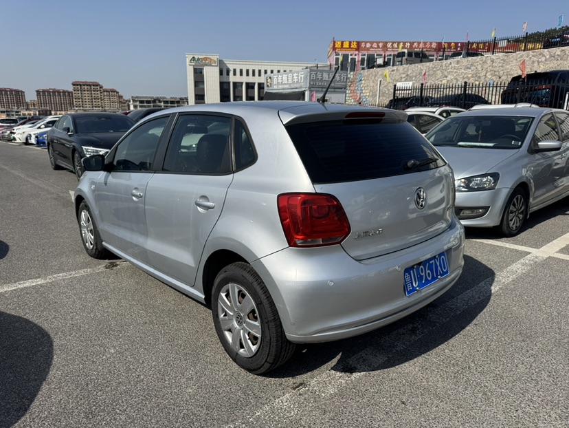 Volkswagen Polo 2013 car image #6
