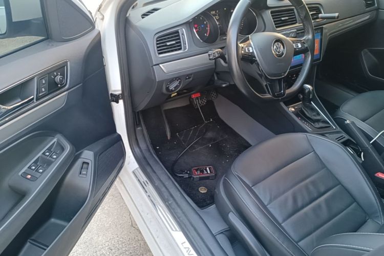 Volkswagen Lavida 2019 car image #16