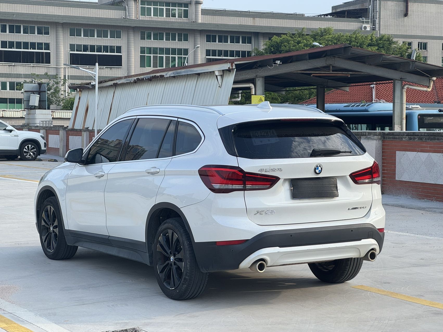BMW X1 2021 car image #9