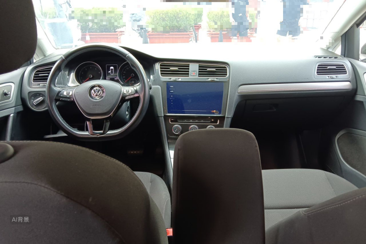Volkswagen Golf 2020 car image #11