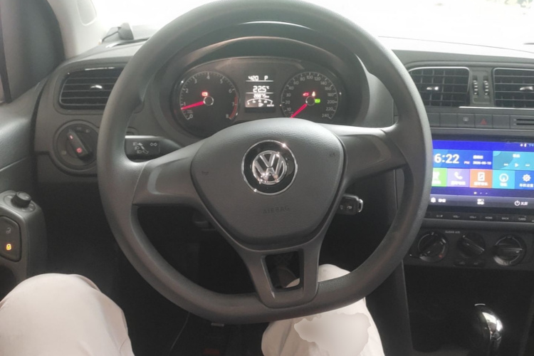 Volkswagen Polo 2017 #11 Volkswagen Polo 2017 car image #11