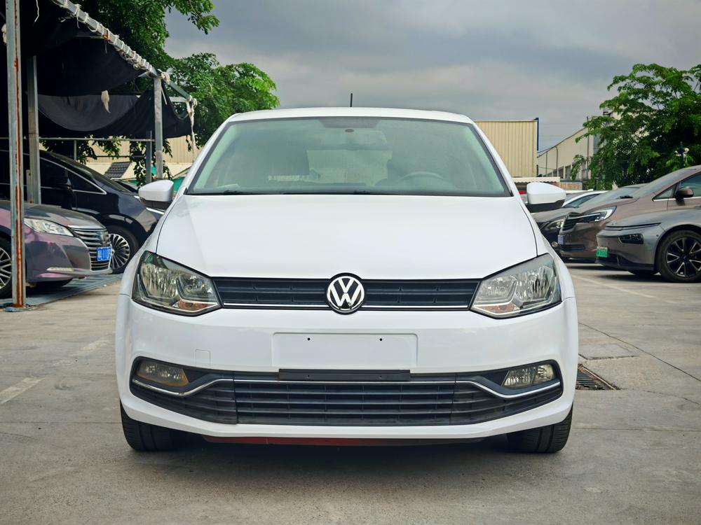 Volkswagen Polo 2017 car image #2