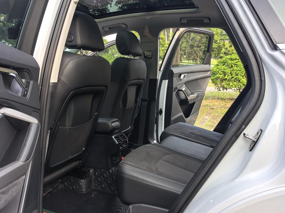 Audi Q3 2020 car image #13