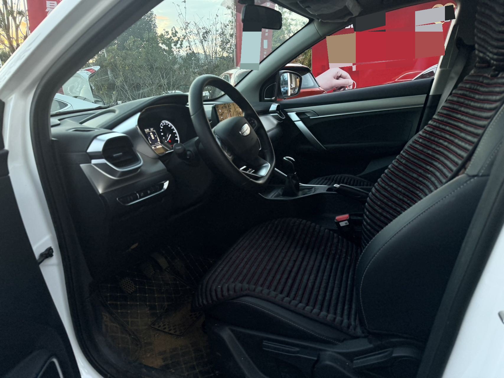 GEELY Coolray 2025 #4 GEELY Coolray 2025 image de voiture #4