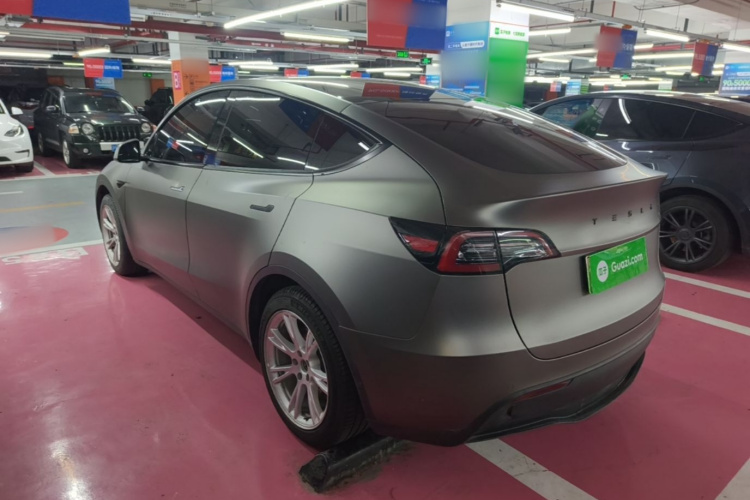 Tesla Model Y 2022 #5 Tesla Model Y 2022 car image #5