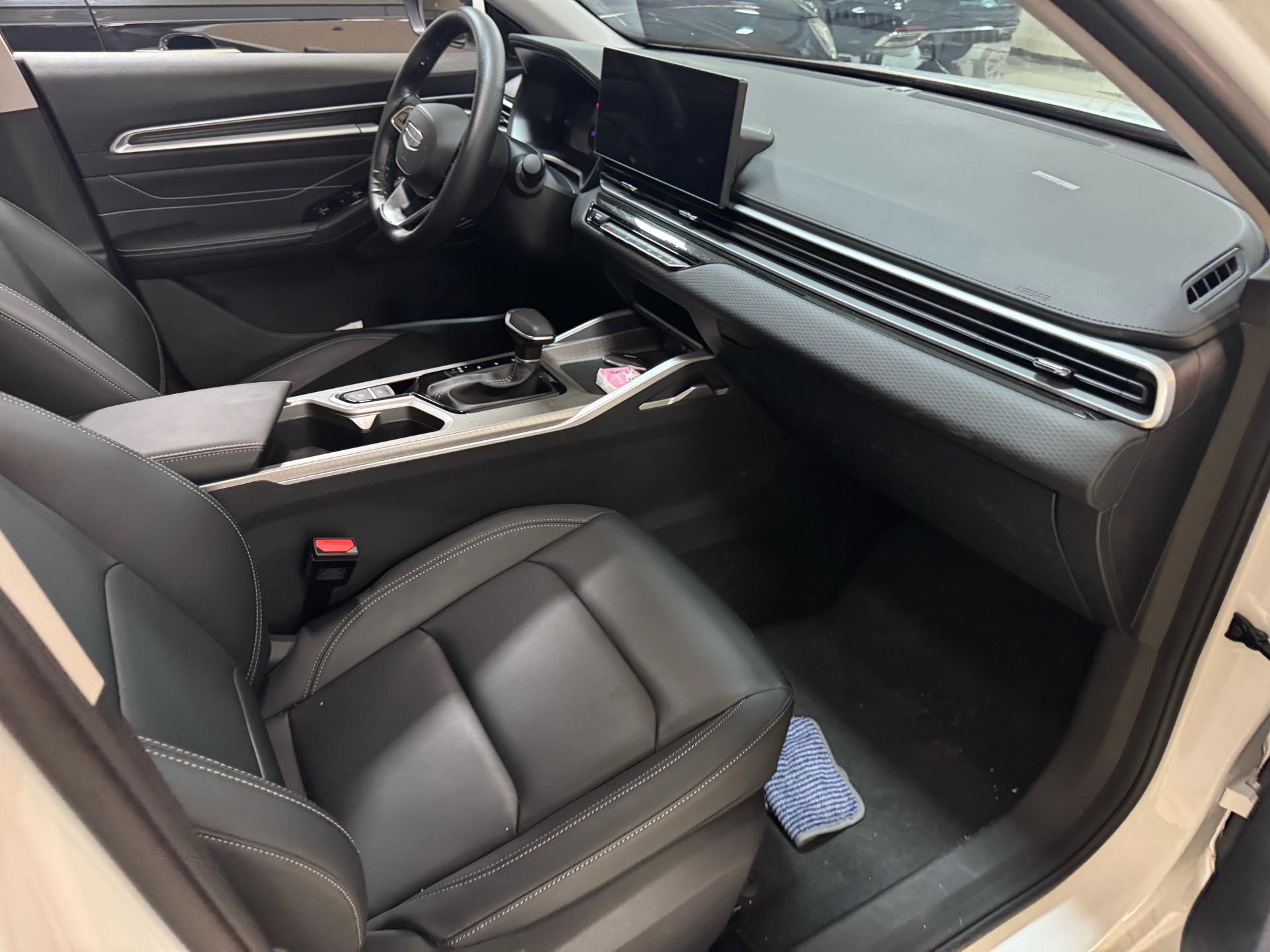 GEELY Emgrand 2024 #5 GEELY Emgrand 2024 imagen de coche #5