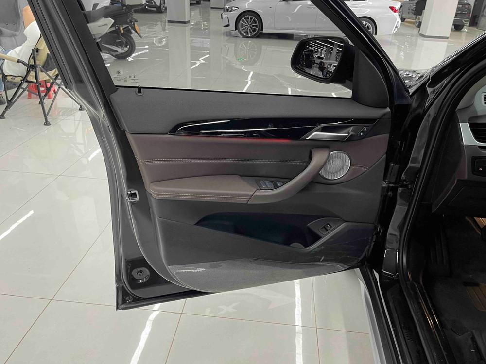 BMW X1 2022 imagen de coche #6